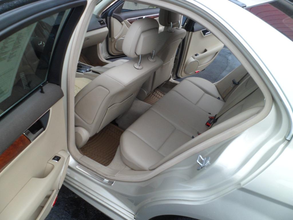 2011 Mercedes-Benz C-Class - Photo 6