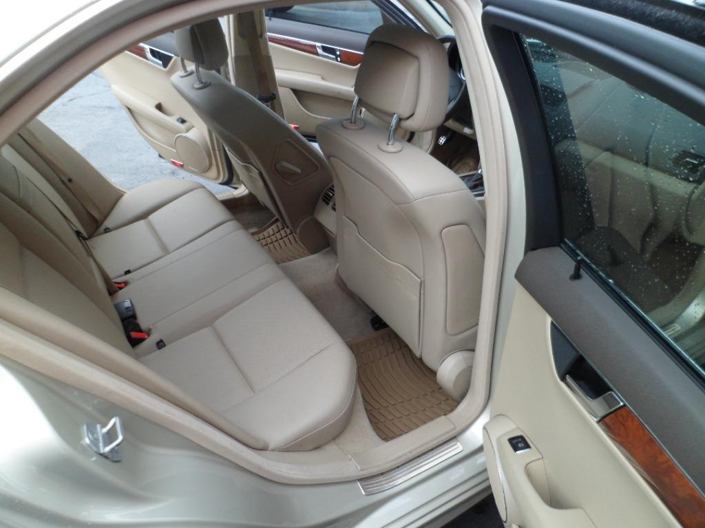 2011 Mercedes-Benz C-Class - Photo 8